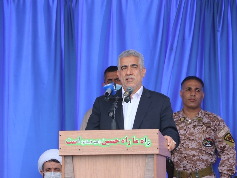 مردم قدردان تلاش های انقلابی ارتش فداکار جمهوری اسلامی هستند