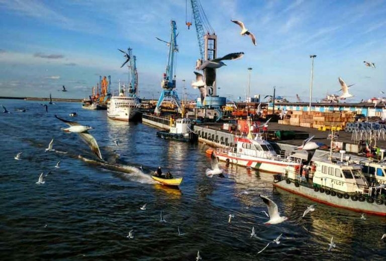 رشد ۴.۵ درصدی حمل کالاهای اساسی در بندرانزلی