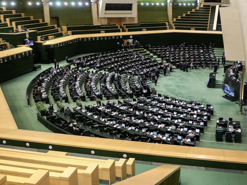 نماینده مجلس: پزشکیان خیلی خواهش کرد، به کابینه رأی دادیم