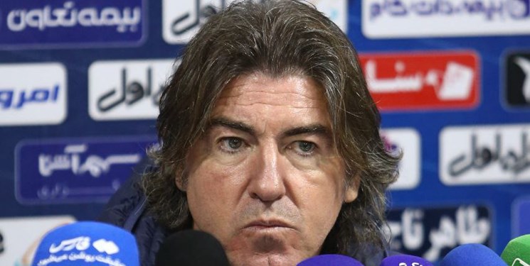 ساپینتو: فقط آرزوی کسب ۳ امتیاز بازی با ذوب آهن را داریم