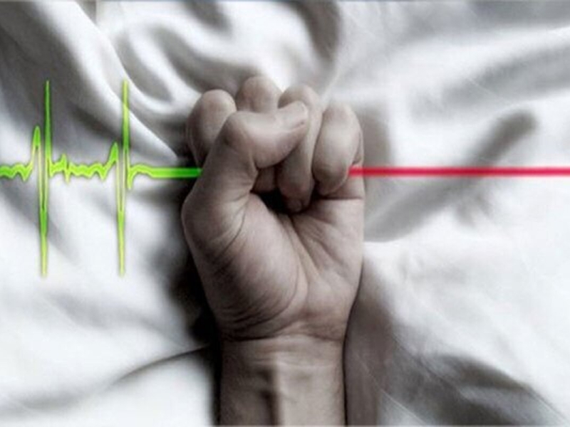 پلیس: سارق مسلح در حین دستگیری خودکشی کرد