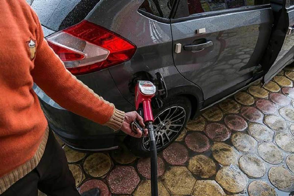 استقبال کمرنگ مردم از بنزین سوپر وارداتی