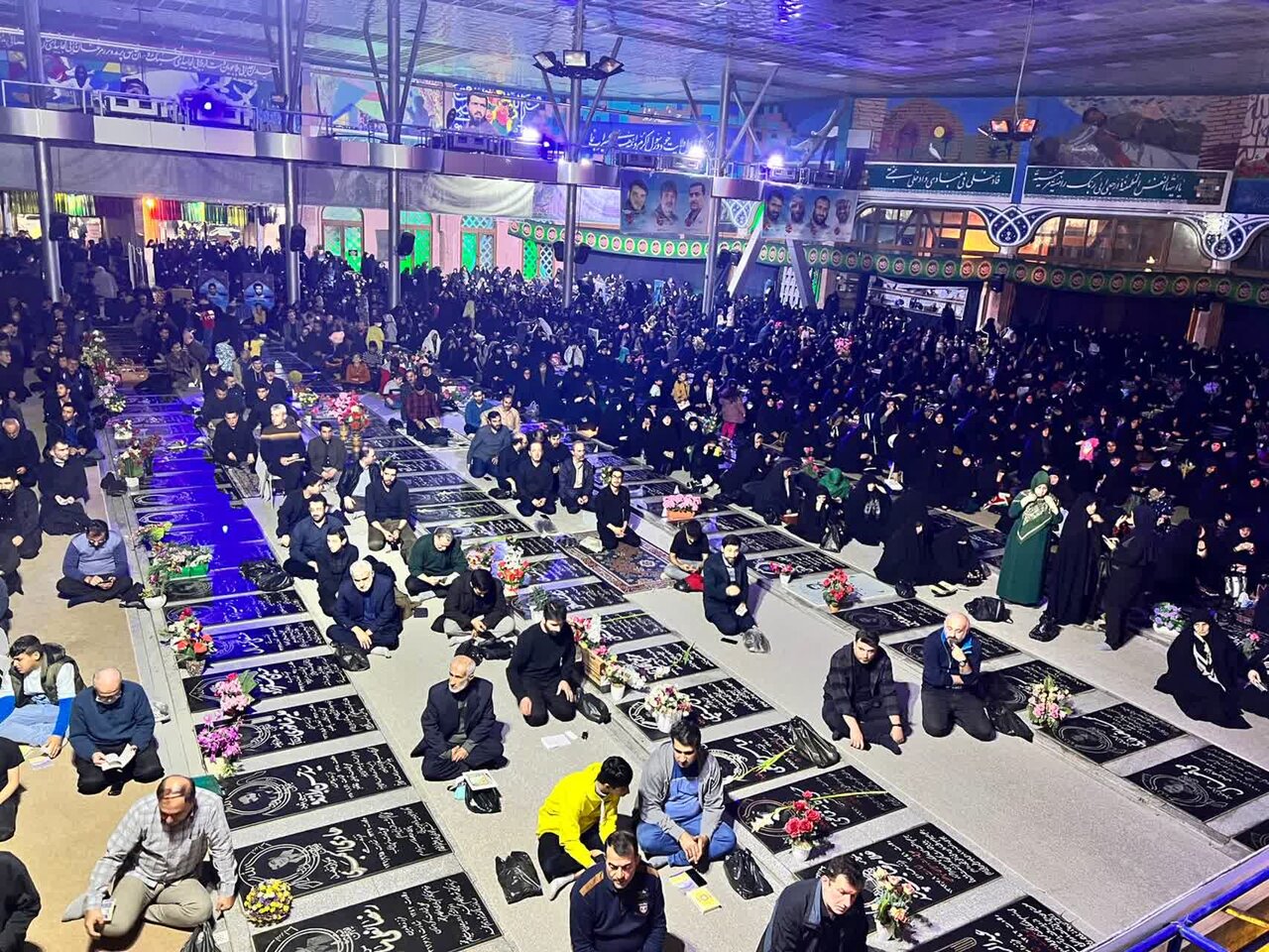 برپایی مراسم شب اول قدر در گلزار شهدای رشت