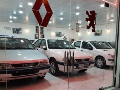 جدول | کاهش ۳۰ تا ۹۰ میلیون تومانی قیمت خودرو در بازار