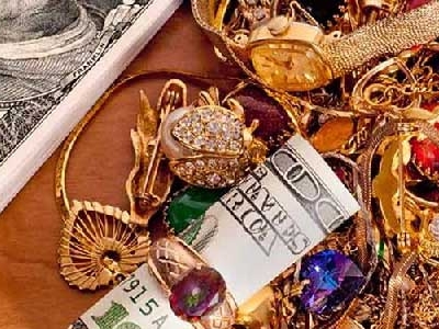 خرید طلا با دلار تقلبی | پرونده سرقت سریالی از سالخوردگان به پلیس رسید