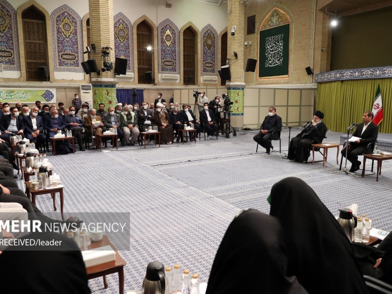 دیدار جمعی از شاعران با رهبر معظم انقلاب