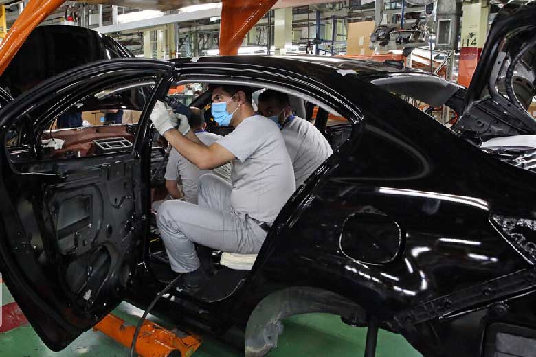 قیمت جدید کارخانه‌ای خودروها اعلام شد