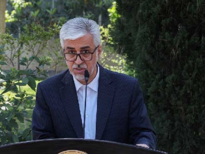 نظر وزیر ورزش درباره حضور زنان در ورزشگاه برای تماشای دربی