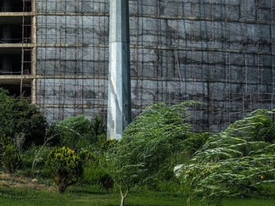 وزش باد شدید و خیزش گرد و خاک در تهران/ افزایش دما از فردا