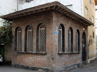 تخریب آرامگاه «استاد پور داوود» در رشت تکذیب شد