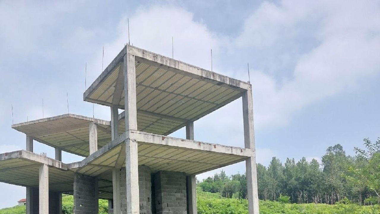 تخریب ویلا‌های غیرمجاز در حال ساخت در چماچای شفت