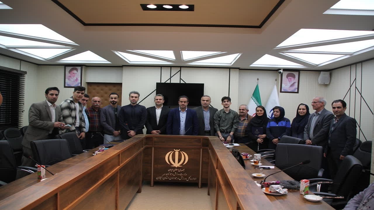 تقدیر از قهرمانان گیلانی رقابت‌های فوتسال ناشنوایان