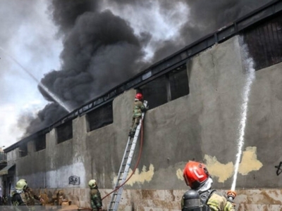 جزئیات تازه از آتش‌سوزی در انبار بزرگ لوازم یدکی موتور در تهران