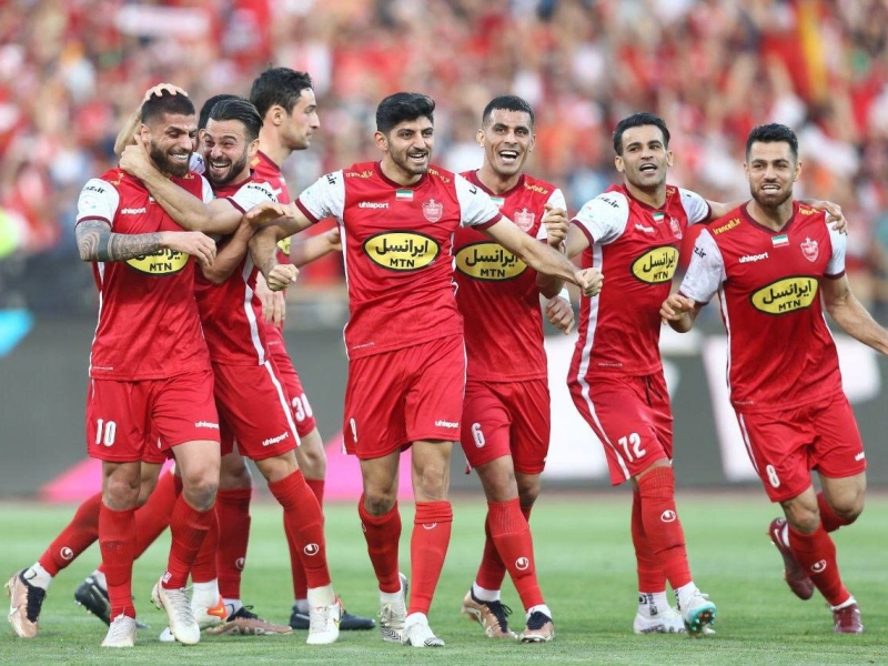 استقلال از مثلث قهرمانی خارج شد/ رقابت سپاهان و پرسپولیس برای جام
