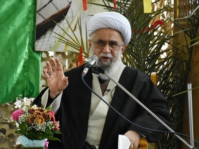 کار تربیتی باید همراه با علم و صبر باشد