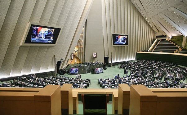 مخالفت مجلس با تمدید یک ساله دوره ششم شوراهای شهر و روستا