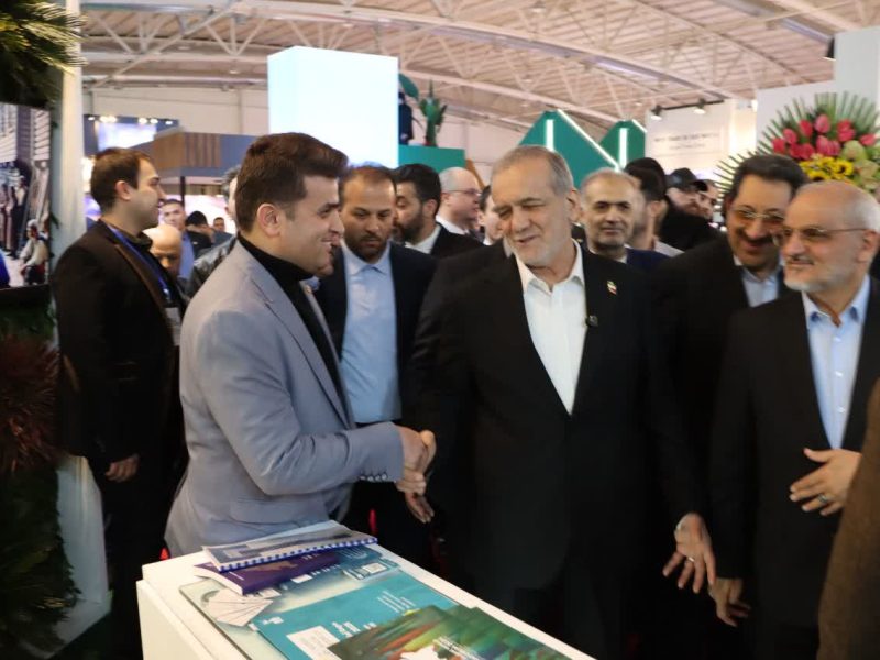 از حضور رئیس جمهور تا مدیرعامل میربیزنس بانک روسیه در غرفه منطقه آزاد انزلی