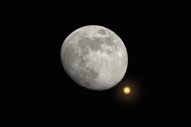 هم نشینی ماه و مریخ