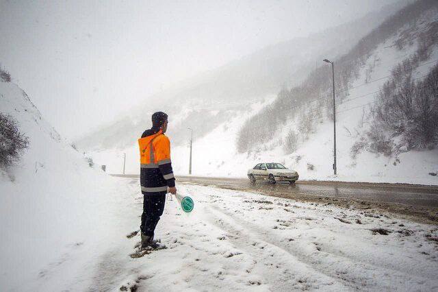 بارش برف در ارتفاعات گیلان به یک متر رسید