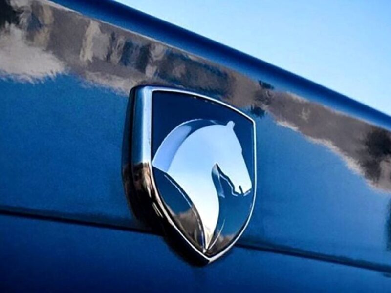 ایران خودرو وزارت صمت را تهدید کرد