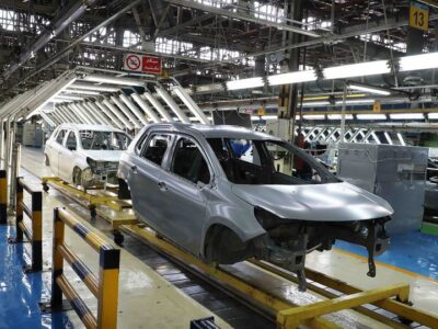 الزام خودروسازان به درج مهلت تحویل با روز تقویمی در قراردادها