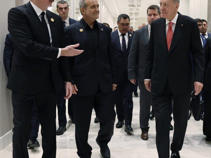 پزشکیان: نیروهای مسلح ما درس بزرگی به متجاوزان دادند