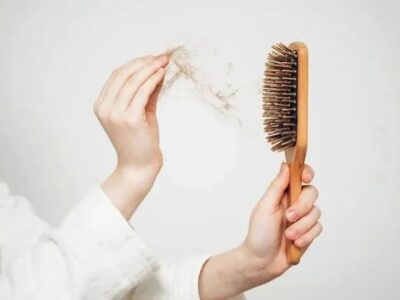 چهار عادت ساده که از ریزش مو جلوگیری می‌کند