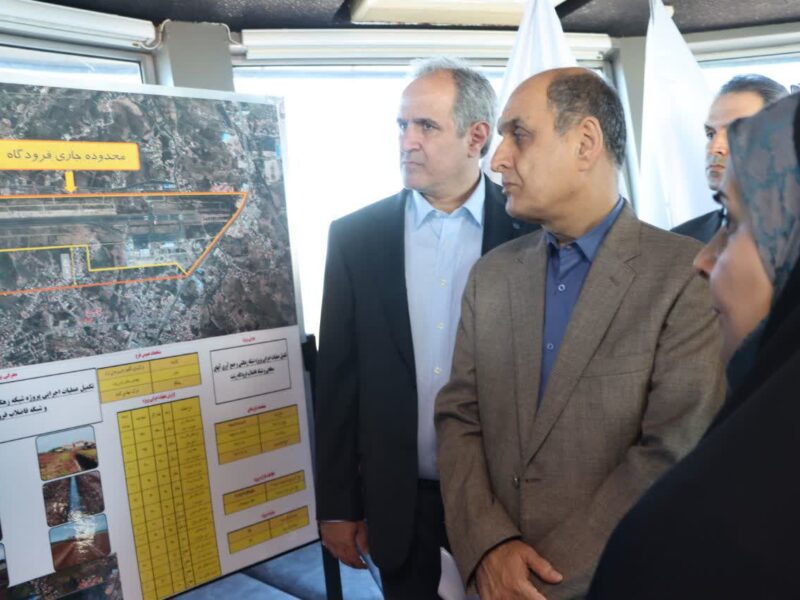 بازدید استاندار گیلان و وزیر راه و شهرسازی از طرح توسعه و استانداردسازی باند فرودگاه رشت