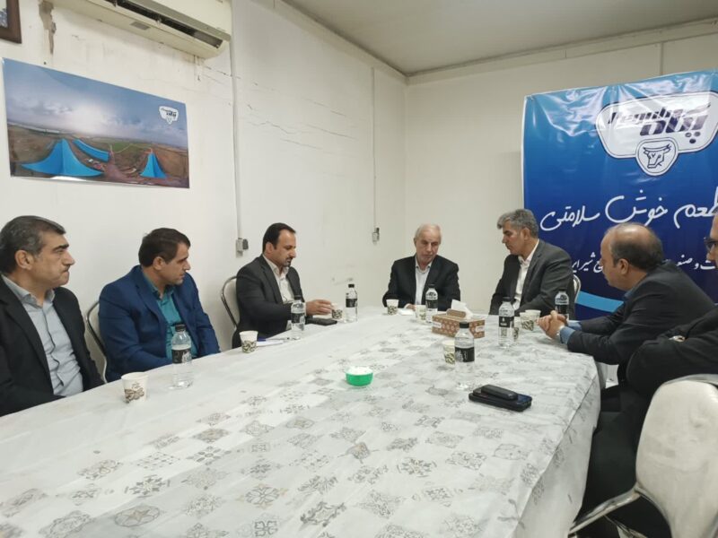 نشست توسعه صنعت شیر و گوشت در گیلان با حضور جبار کوچکی نژاد برگزار شد