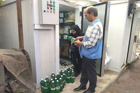 کشف بیش از ۸۰ لیتر نوشیدنی تاریخ مصرف گذشته در لنگرود
