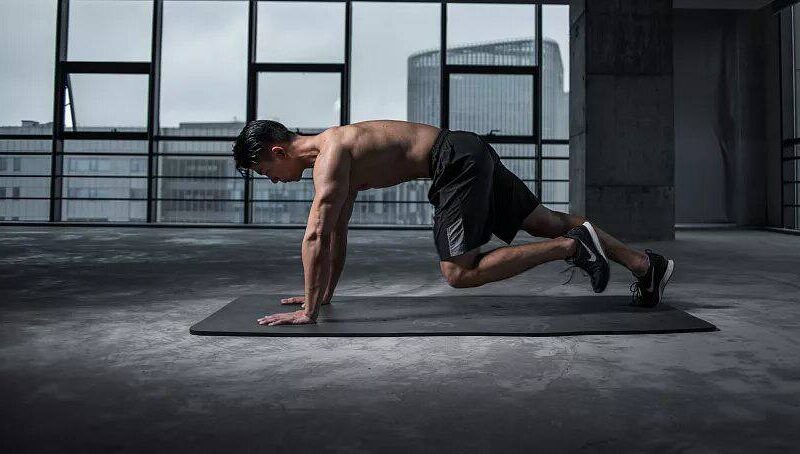 آیا ورزش در حالت ناشتا واقعا چربی بیشتری می‌سوزاند؟