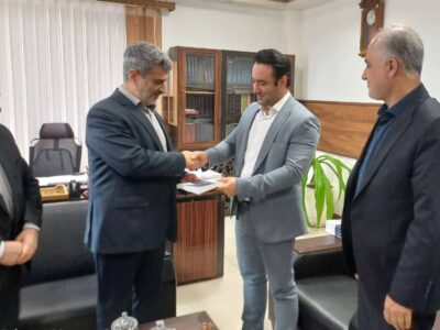 رونمایی از  کتاب حقوقی در دادگستری کل استان به مناسبت روز کتاب و کتابخوانی