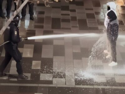 پلیس: تصاویر جعلی مأموران با هوش مصنوعی را بازنشر نکنید